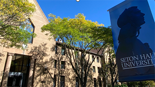 CSST's Advent 2025 daily reflection series will feature quotes by Mother Seton and meditations on charity and hospitality.