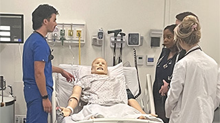 B.S.N. students join nurse practitioner students